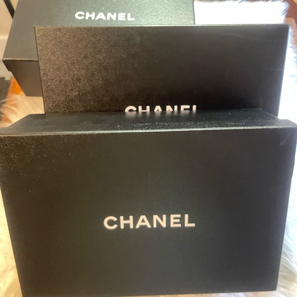 CHANEL BIG BOX - Picture 4 of 6